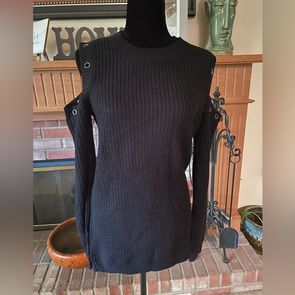 SWEATER- SIZE M